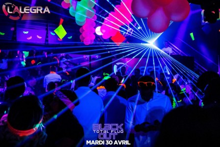 BLACK OUT : TOTAL FLUO - Mardi 30 Avril